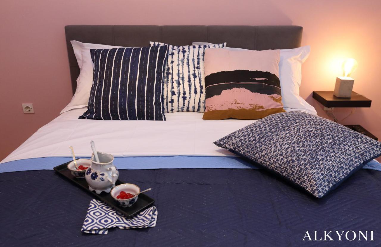 Melma Properties- Alkyoni Apartment By The Sea In 피레아스 외부 사진